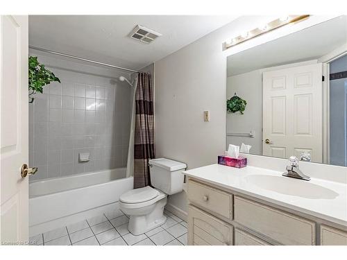 304 (3D)-67 Caroline Street S, Hamilton, ON - Indoor Photo Showing Bathroom