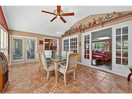 5590 Blind Line, Burlington, ON - Indoor Photo Showing Dining Room