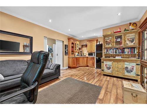 5590 Blind Line, Burlington, ON - Indoor