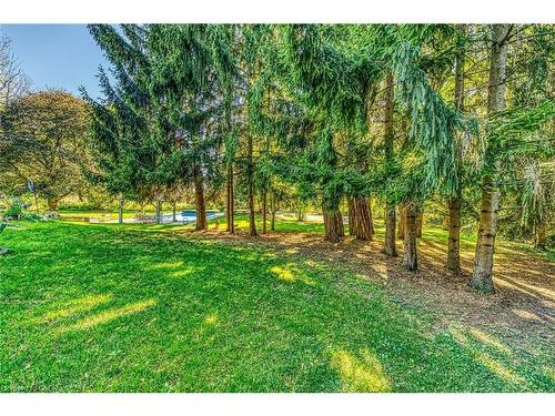 5590 Blind Line, Burlington, ON - Outdoor