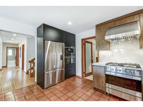 9 Foresthill Crescent, Fonthill, ON - Indoor Photo Showing Kitchen