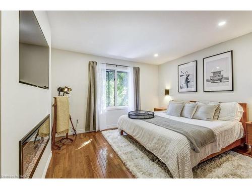 9 Foresthill Crescent, Fonthill, ON - Indoor Photo Showing Bedroom
