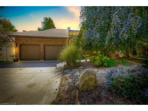 9 Foresthill Crescent, Fonthill, ON - Outdoor