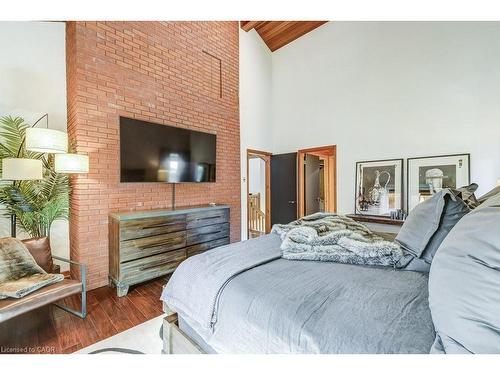9 Foresthill Crescent, Fonthill, ON - Indoor Photo Showing Bedroom