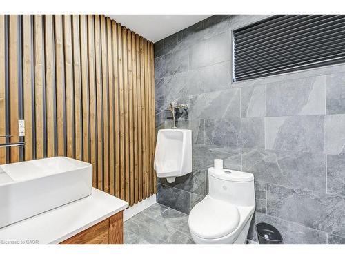 9 Foresthill Crescent, Fonthill, ON - Indoor Photo Showing Bathroom
