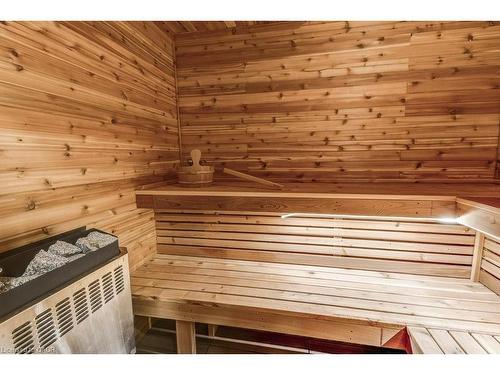 9 Foresthill Crescent, Fonthill, ON - Indoor Photo Showing Other Room