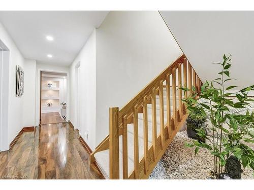 9 Foresthill Crescent, Fonthill, ON - Indoor Photo Showing Other Room