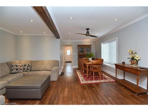 293 Fairfield Avenue, Hamilton, ON - Indoor Photo Showing Living Room