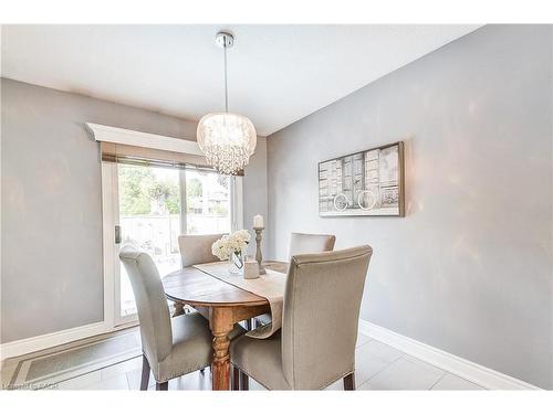 5203 Broughton Crescent, Burlington, ON - Indoor Photo Showing Dining Room