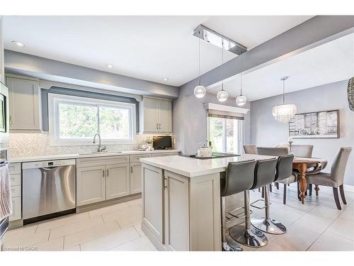 5203 Broughton Crescent, Burlington, ON - Indoor