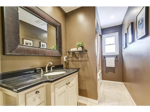 5203 Broughton Crescent, Burlington, ON - Indoor Photo Showing Other Room