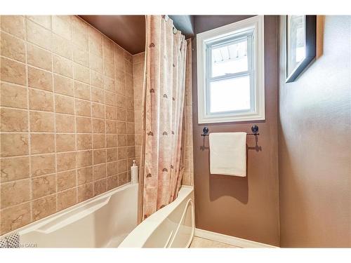 5203 Broughton Crescent, Burlington, ON - Indoor