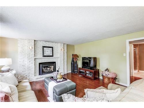 5203 Broughton Crescent, Burlington, ON - Indoor Photo Showing Living Room With Fireplace