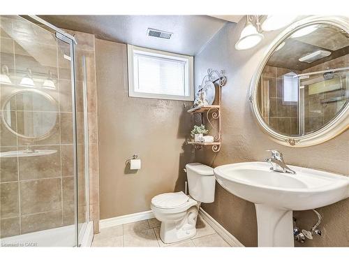 5203 Broughton Crescent, Burlington, ON - Indoor Photo Showing Bathroom