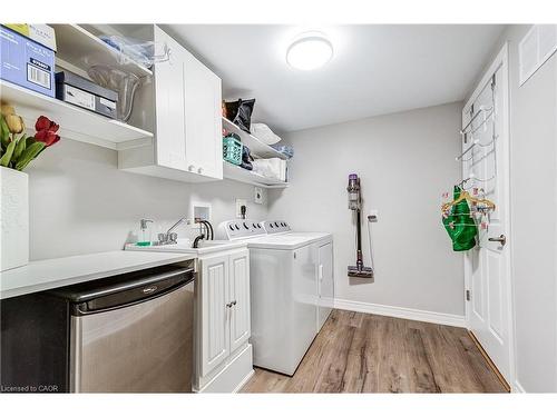 5203 Broughton Crescent, Burlington, ON - Indoor Photo Showing Laundry Room