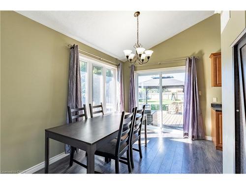 1093 Walker Street, Howick, ON - Indoor Photo Showing Dining Room