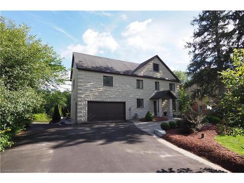 530 St Andrew Street E, Fergus, ON - Outdoor With Facade