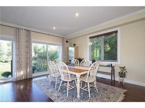 530 St Andrew Street E, Fergus, ON - Indoor Photo Showing Dining Room