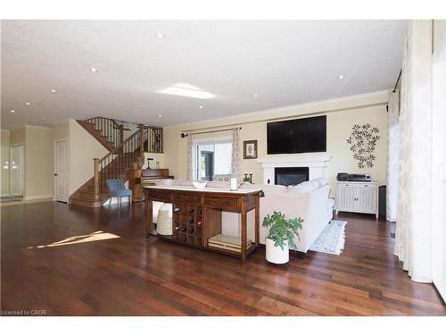 530 St Andrew Street E, Fergus, ON - Indoor With Fireplace