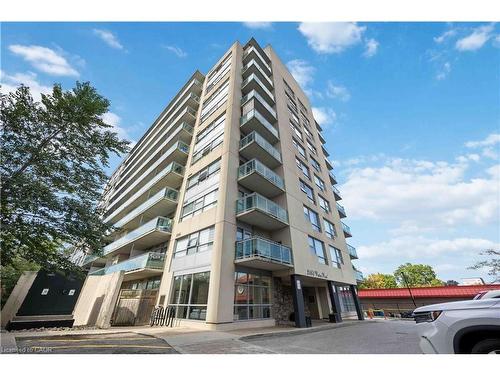 505-2464 Weston Road  Toronto, ON M9N 0A2