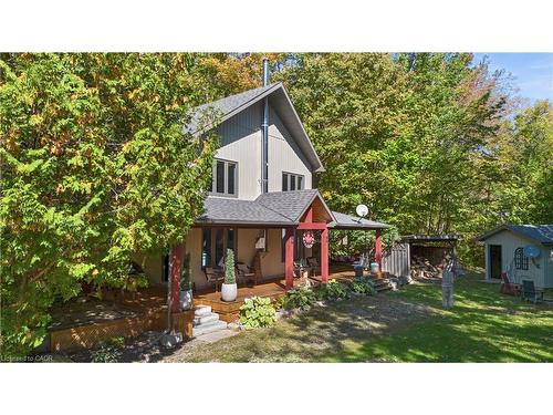 8 15th Avenue  South Bruce Peninsula, ON N0H 2T0