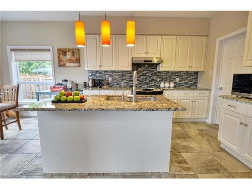 130 Coopershawk Street, Kitchener, ON - Indoor Photo Showing Kitchen With Double Sink With Upgraded Kitchen