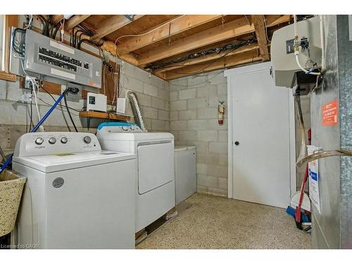 40 Tara Court, Hamilton, ON - Indoor Photo Showing Laundry Room