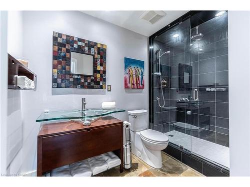 17C-67 Caroline Street S, Hamilton, ON - Indoor Photo Showing Bathroom