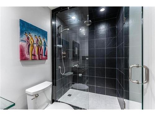 17C-67 Caroline Street S, Hamilton, ON - Indoor Photo Showing Bathroom