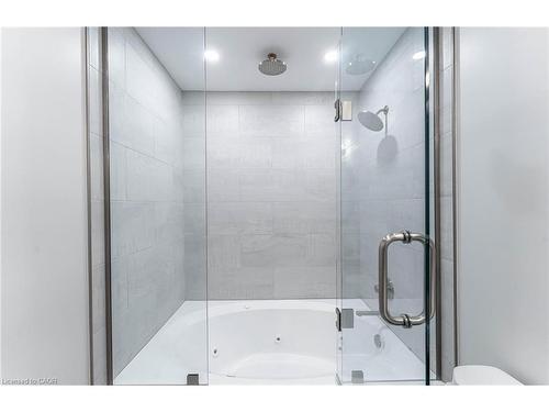 17C-67 Caroline Street S, Hamilton, ON - Indoor Photo Showing Bathroom