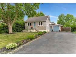 2387 Glenwood School Drive  Burlington, ON L7R 3R9