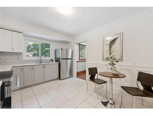 544 Glen Manor Boulevard, Waterloo, ON - Indoor