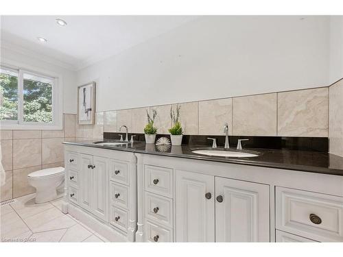 544 Glen Manor Boulevard, Waterloo, ON - Indoor Photo Showing Bathroom