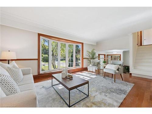 544 Glen Manor Boulevard, Waterloo, ON - Indoor Photo Showing Living Room