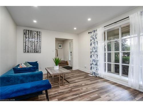 389 Dunvegan Drive, Waterloo, ON - Indoor