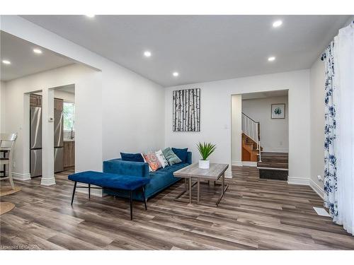 389 Dunvegan Drive, Waterloo, ON - Indoor