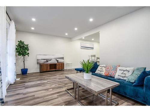 389 Dunvegan Drive, Waterloo, ON - Indoor