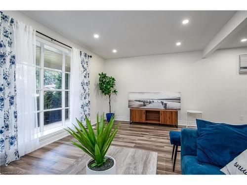 389 Dunvegan Drive, Waterloo, ON - Indoor Photo Showing Other Room