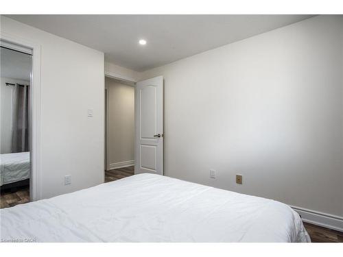 389 Dunvegan Drive, Waterloo, ON - Indoor Photo Showing Bedroom