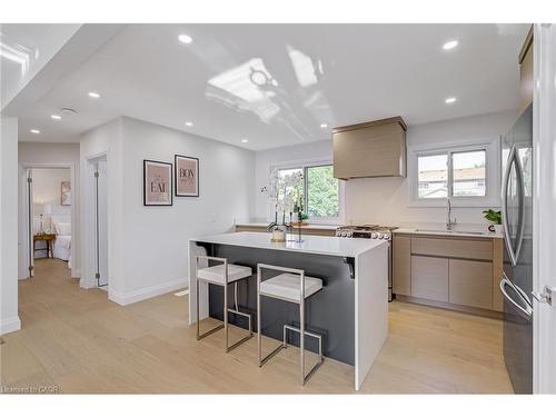 13 Skyland Drive, Hamilton, ON - Indoor