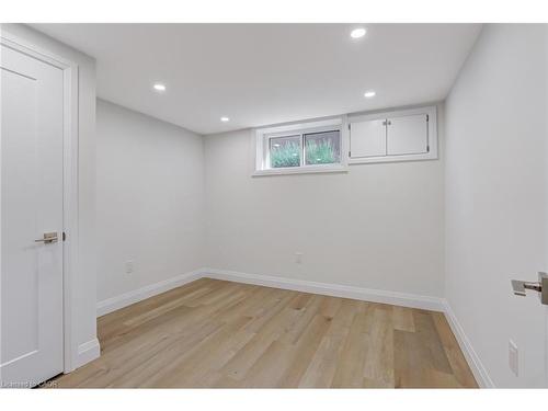 13 Skyland Drive, Hamilton, ON - Indoor Photo Showing Other Room