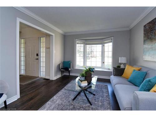 29 Riviera Ridge, Stoney Creek, ON - Indoor Photo Showing Living Room