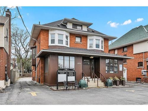 866 Main Street E, Hamilton, ON 