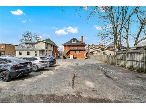 866 Main Street E, Hamilton, ON 