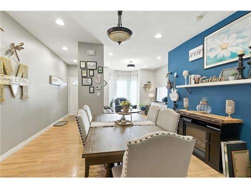 487 Catharine Street N, Hamilton, ON - Indoor Photo Showing Dining Room