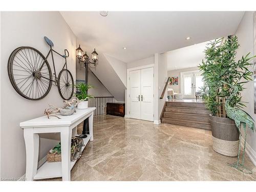 1081 Beach Boulevard, Hamilton, ON - Indoor Photo Showing Other Room