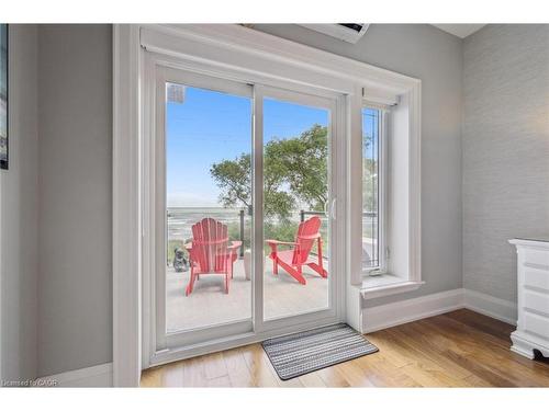 1081 Beach Boulevard, Hamilton, ON - Indoor Photo Showing Other Room