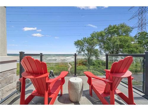 1081 Beach Boulevard, Hamilton, ON - Outdoor