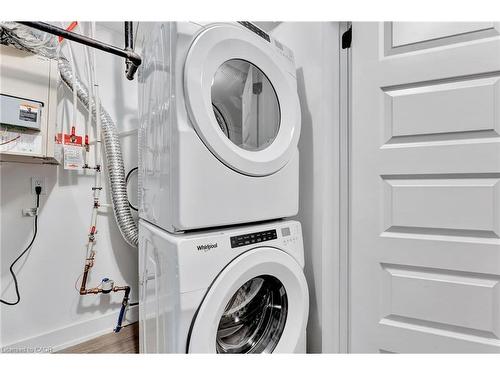 53-99 Roger Street, Waterloo, ON - Indoor Photo Showing Laundry Room