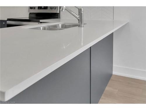 53-99 Roger Street, Waterloo, ON - Indoor Photo Showing Kitchen With Double Sink